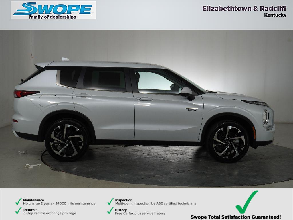 2025 Mitsubishi Outlander PHEV SE photo 2