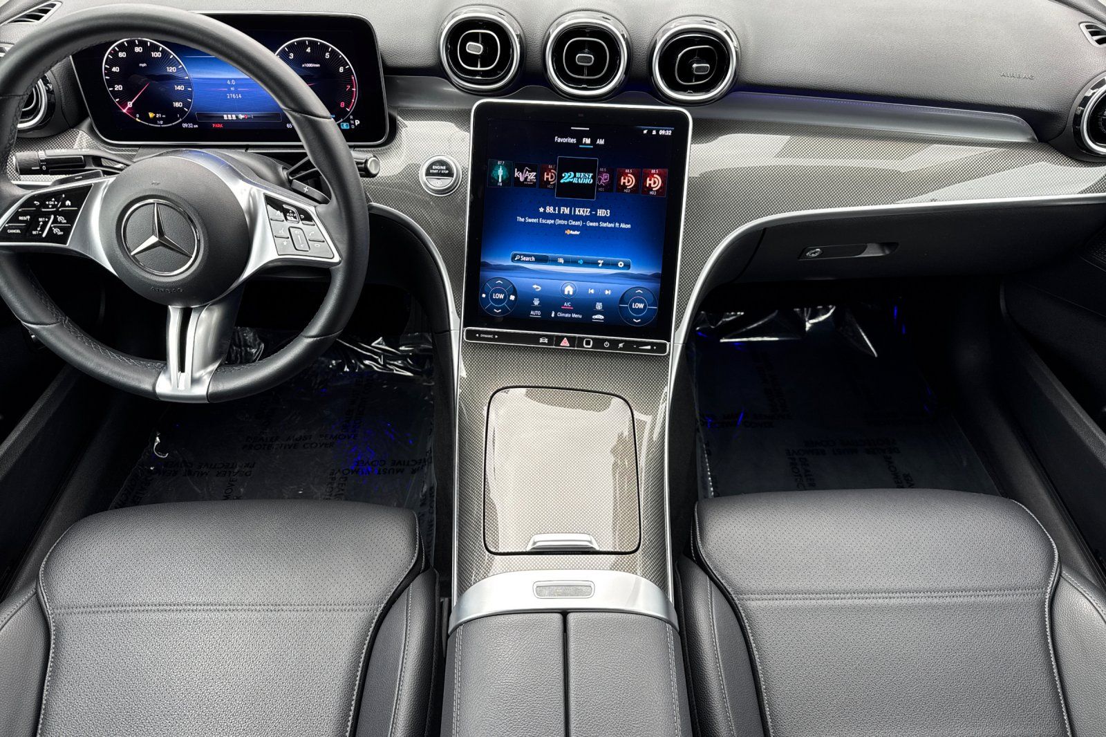 2023 Mercedes Benz C 300 photo 4