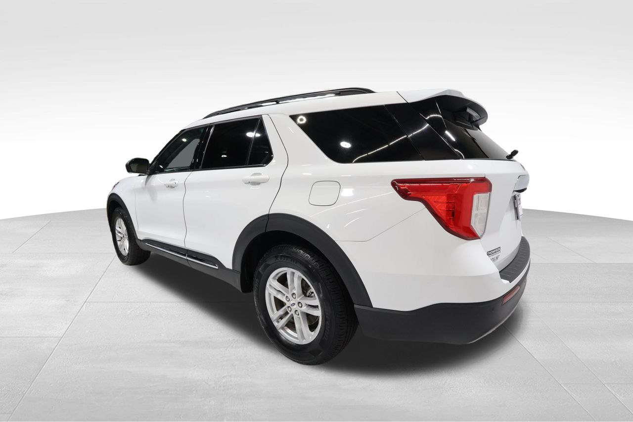 2023 Ford Explorer XLT photo 2