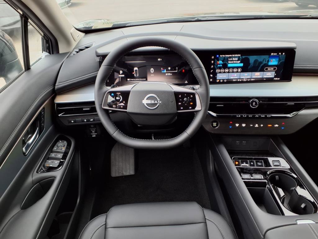 2025 Nissan Murano SL photo 3