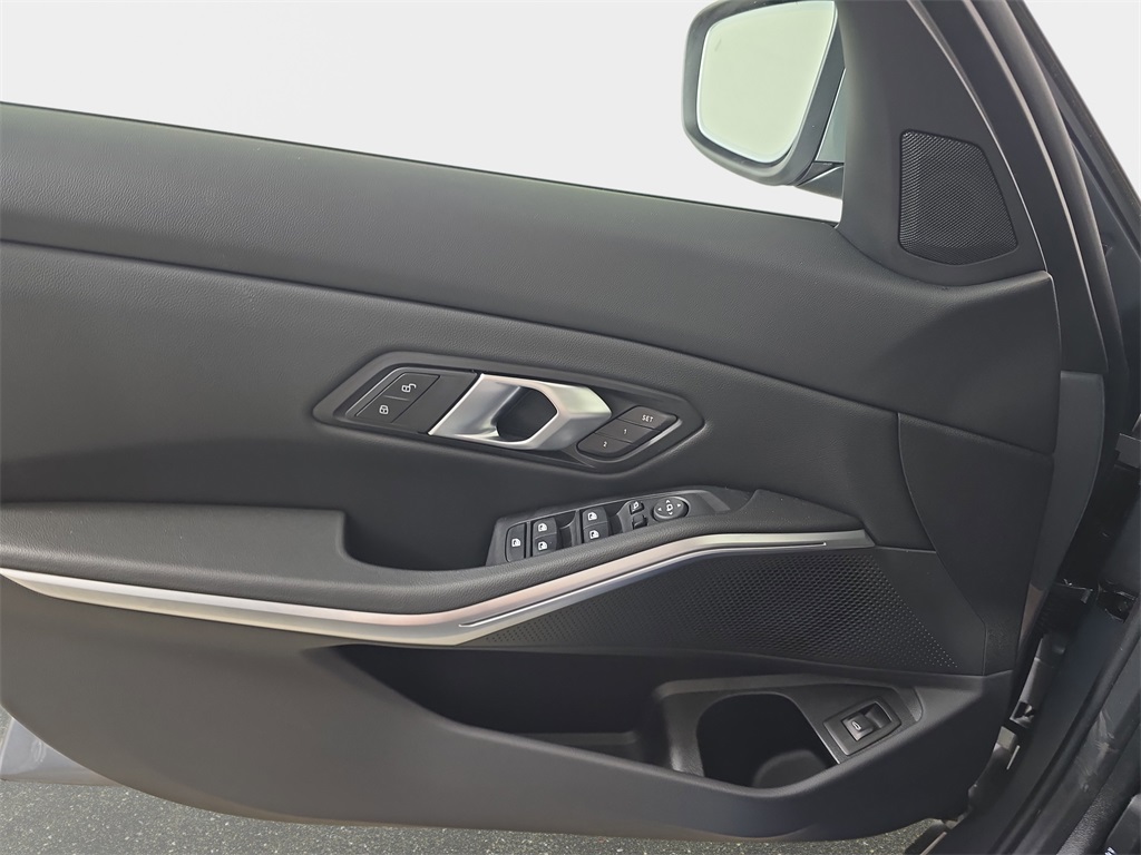 2025 Bmw 330i xDrive Sedan photo 26
