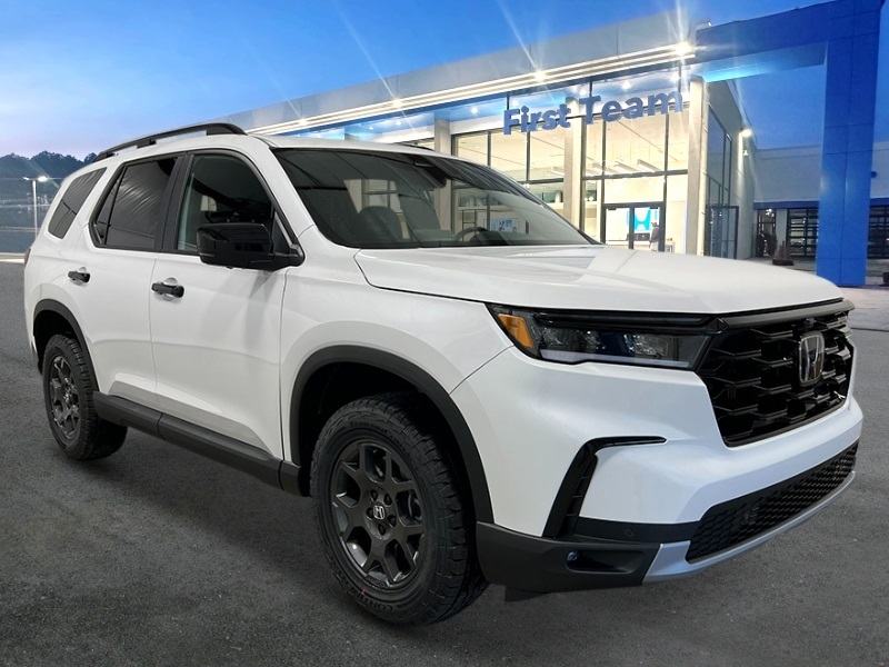 2025 Honda Pilot TrailSport photo 8