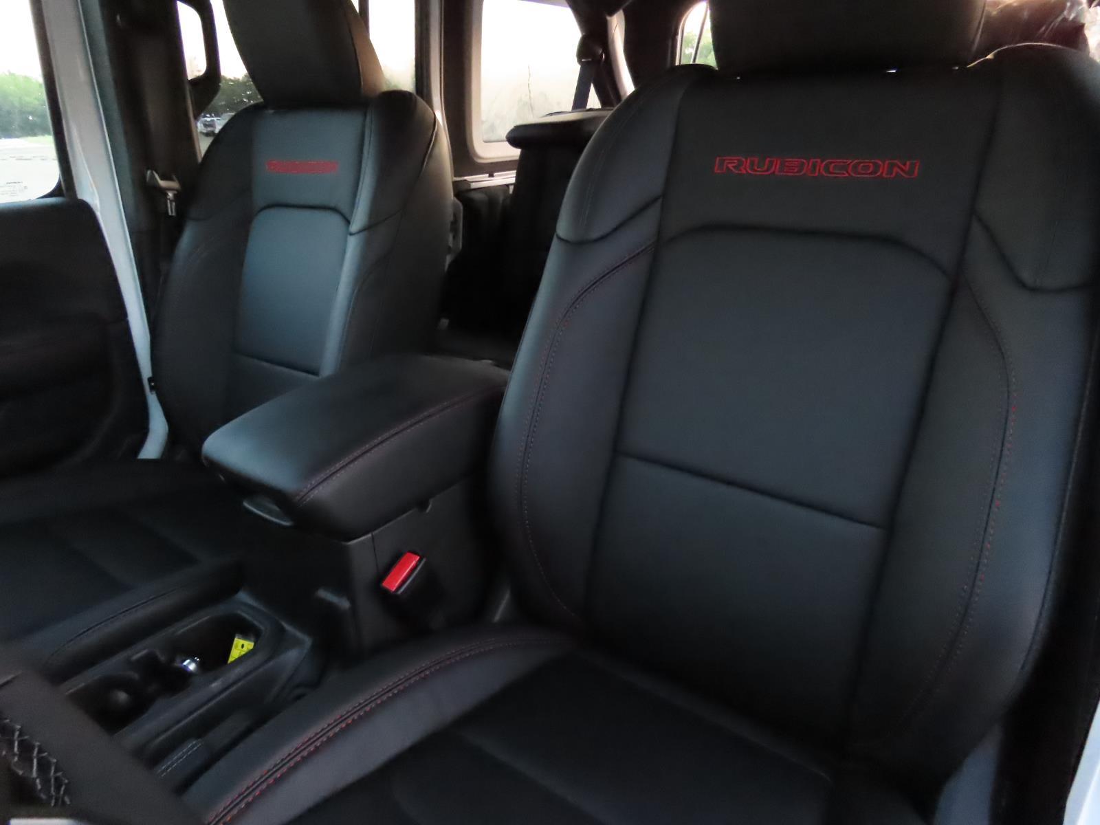 2025 Jeep Wrangler Rubicon X photo 13