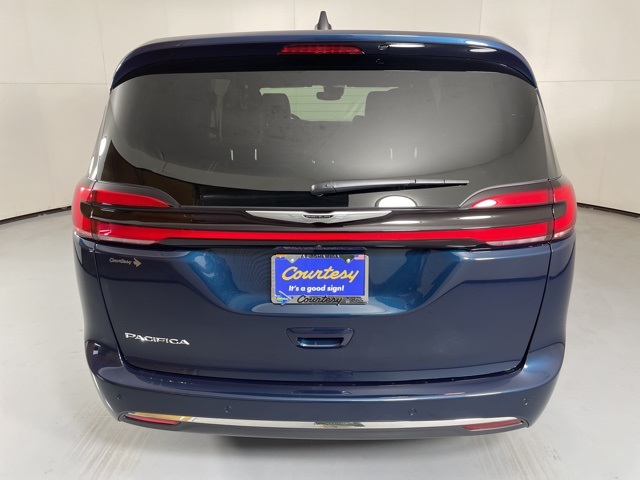 2025 Chrysler Pacifica photo 7
