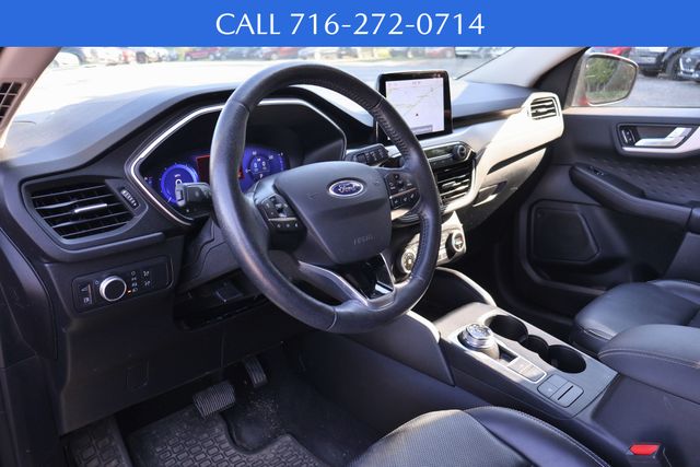 2020 Ford Escape SE Sport Hybrid photo 9