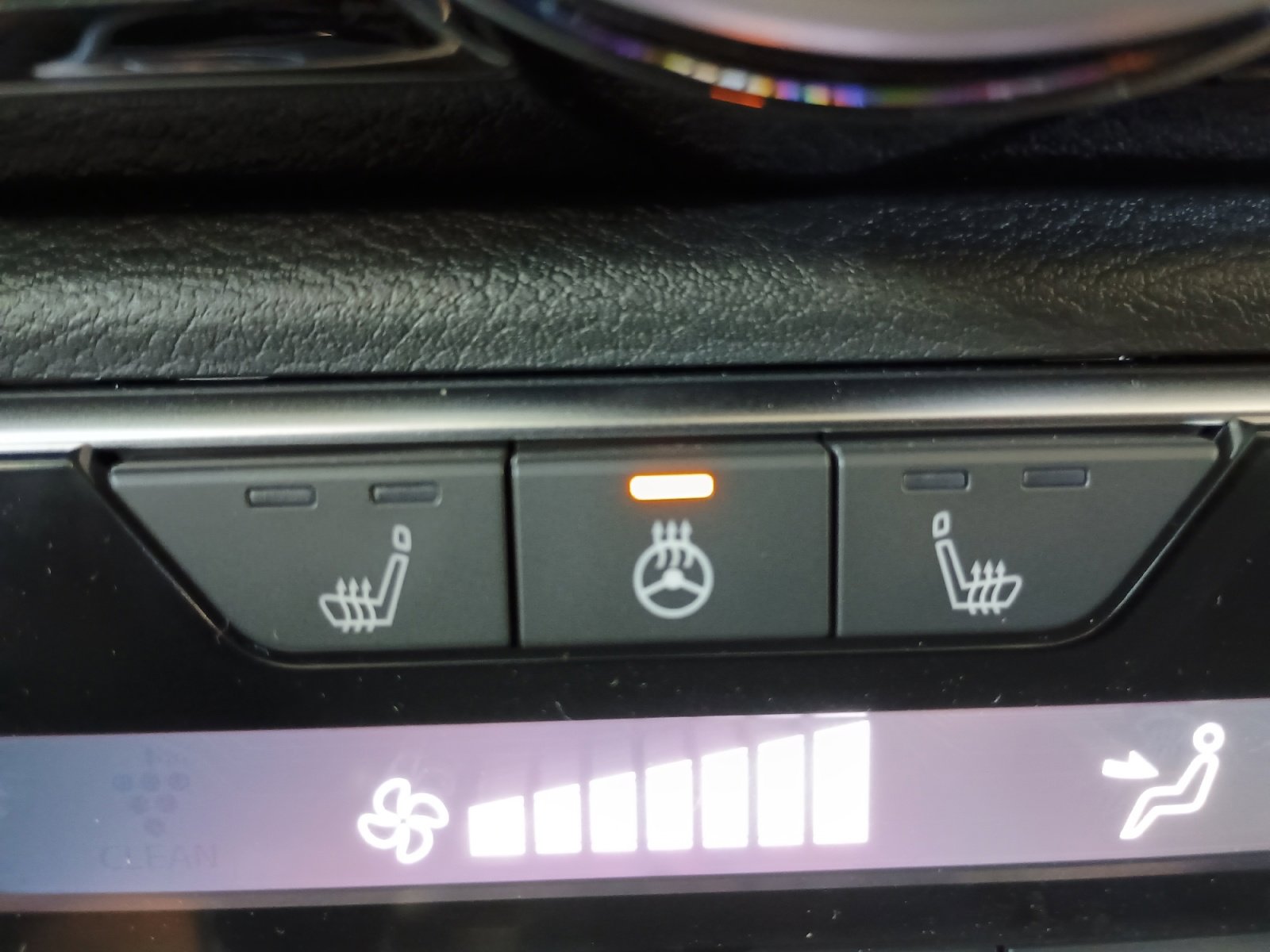 2025 Nissan Sentra SV photo 19