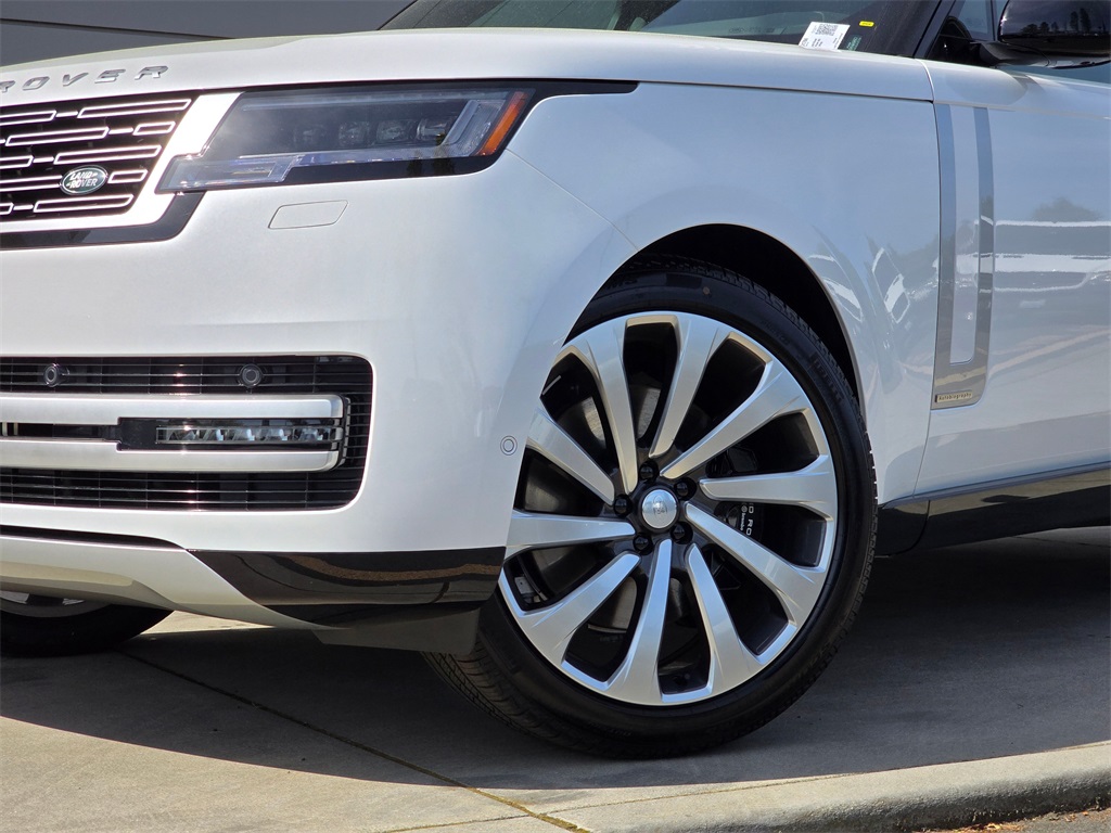 2025 Land Rover Range Rover Autobiography photo 2