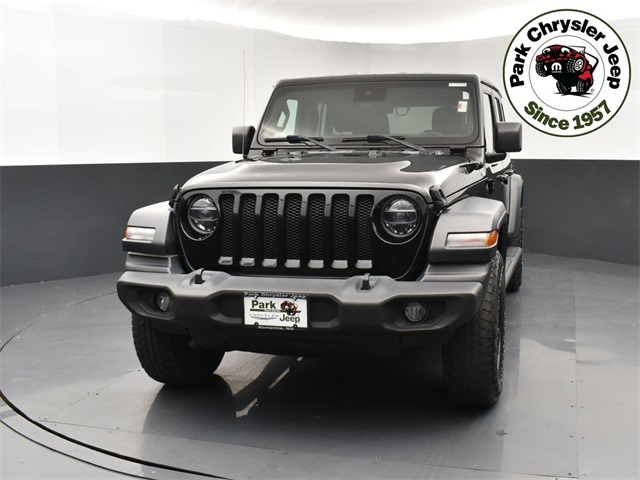 Used 2020 Jeep Wrangler Unlimited Willys with VIN 1C4HJXDG8LW234811 for sale in Burnsville, Minnesota