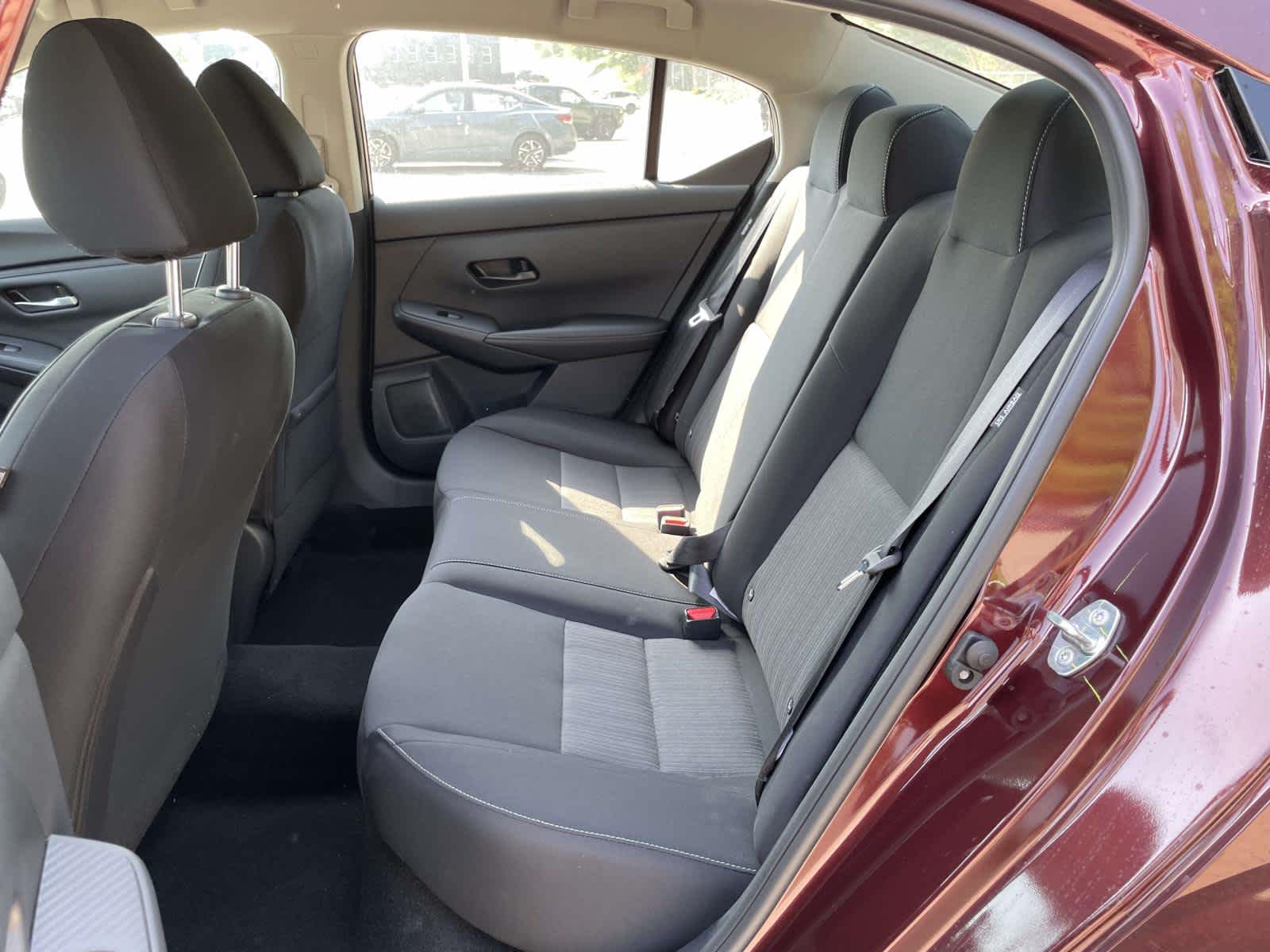 2025 Nissan Sentra SV photo 12
