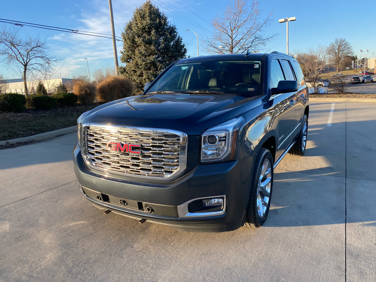 Used 2020 GMC Yukon Denali with VIN 1GKS2CKJ0LR274958 for sale in Kansas City