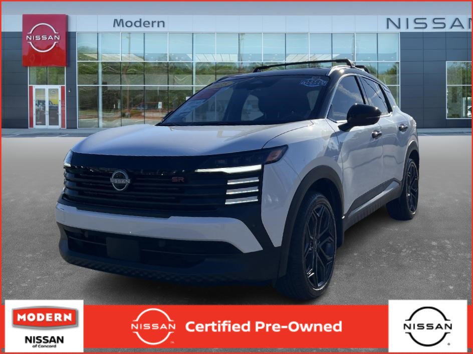 2025 Nissan Kicks SR's photo