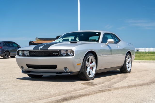 2008 Dodge Challenger SRT8 photo 3
