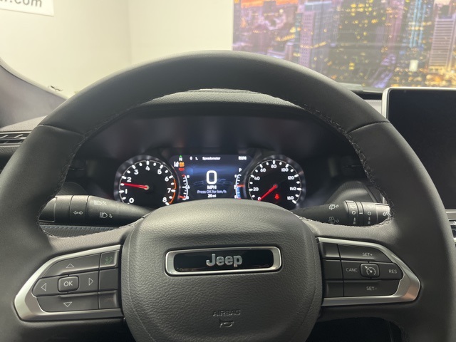 2026 Jeep Compass Latitude photo 10