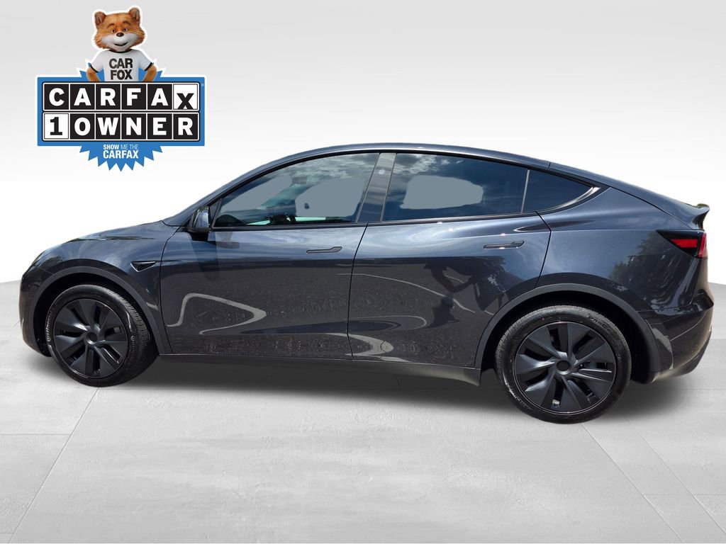 2025 Tesla Model Y Long Range photo 4
