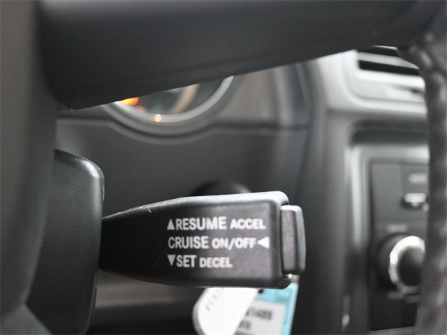 2010 Dodge Challenger R/T photo 14