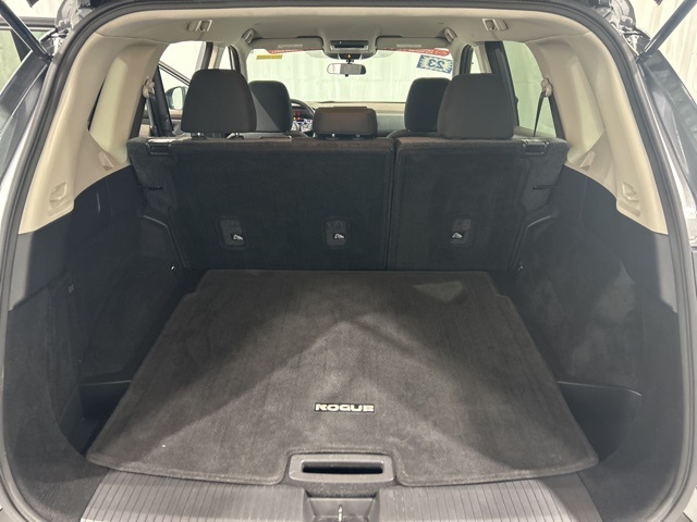 2023 Nissan Rogue SV photo 8