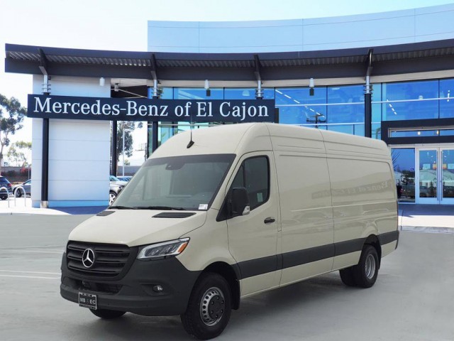 New 2024 Mercedes-Benz Sprinter Cargo Van Cargo 170 WB Full-size