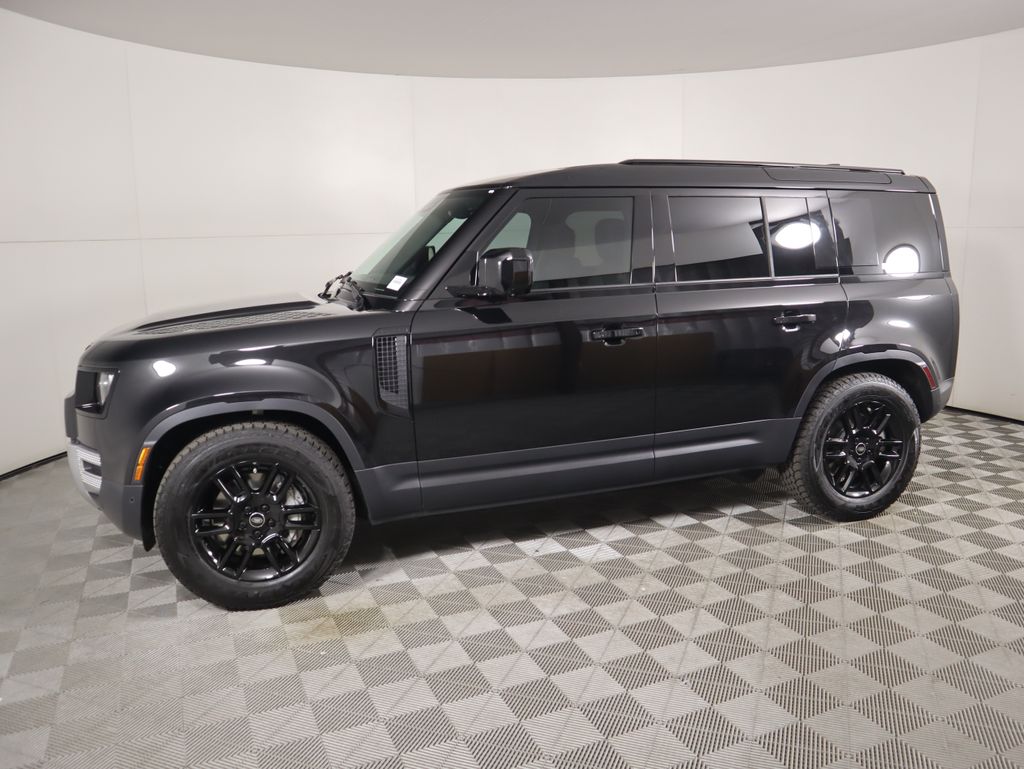 2025 Land Rover Defender 110 S photo 8