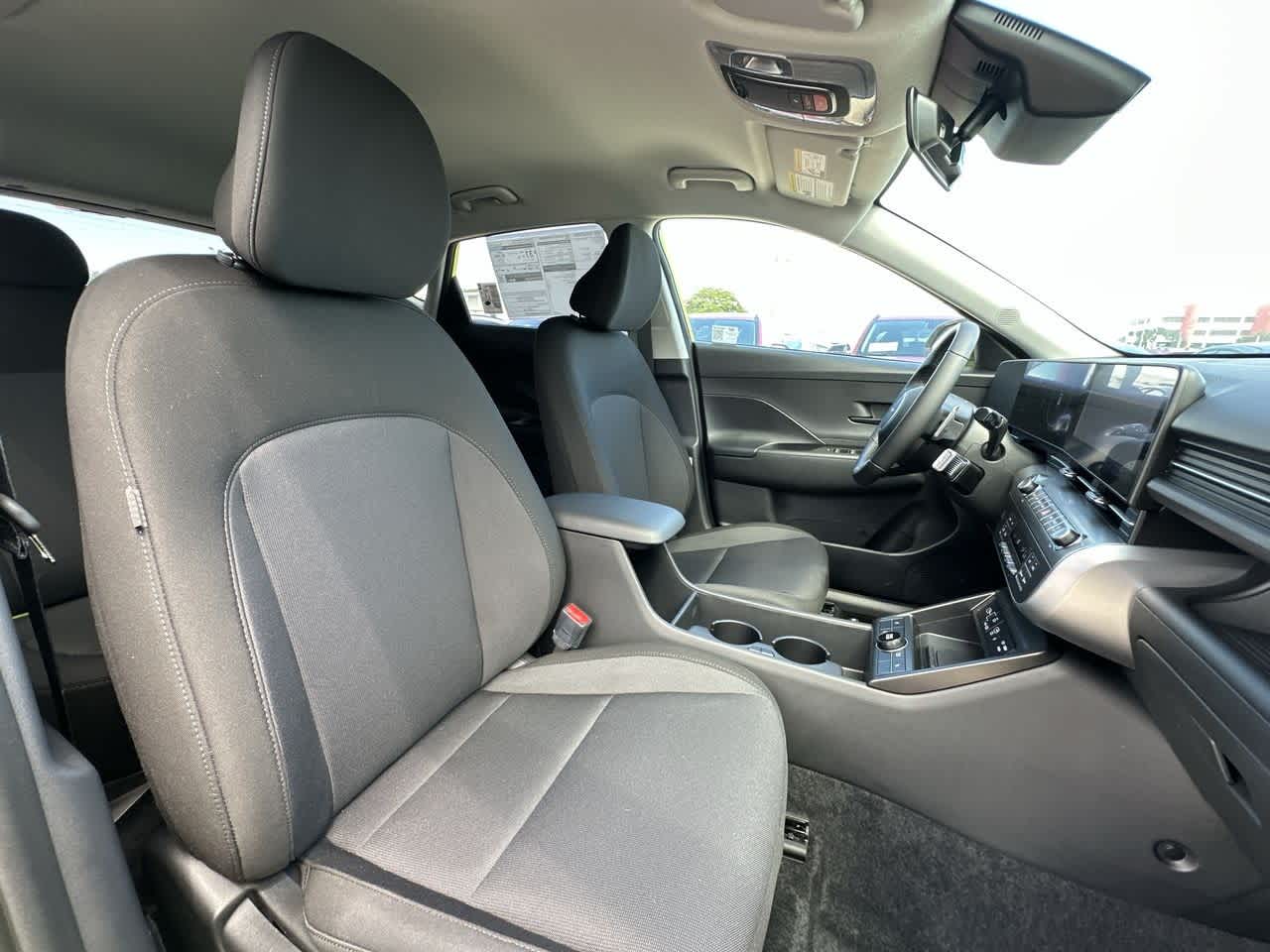 2025 Hyundai Kona SEL photo 25