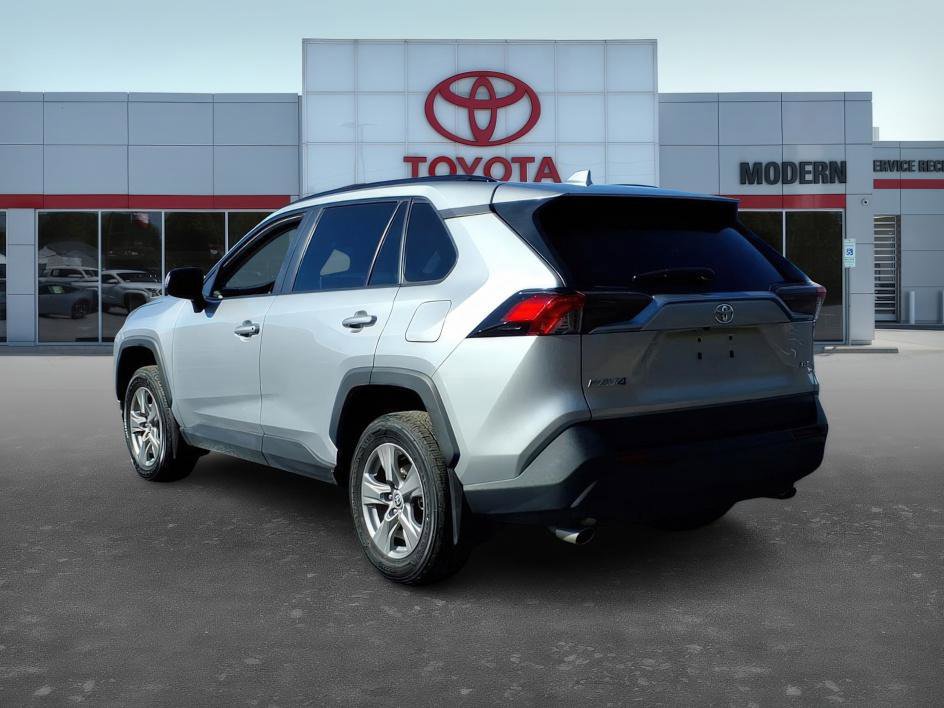 2024 Toyota RAV4 XLE photo 4