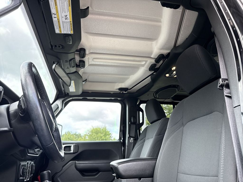 2022 Jeep Gladiator Sport photo 20