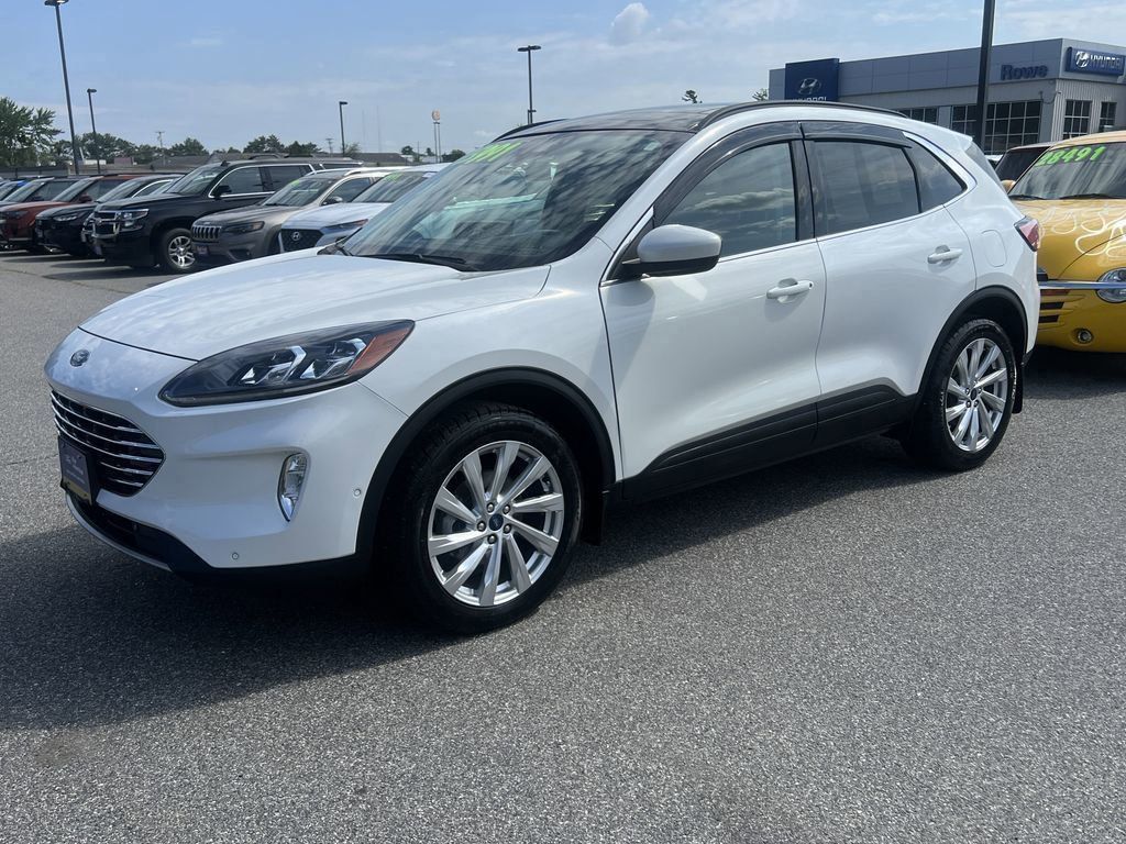 2021 Ford Escape Titanium Elite photo 2