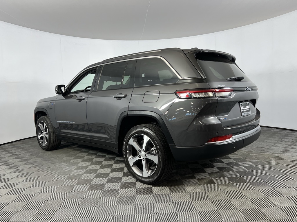 2023 Jeep Cherokee 4xe photo 6