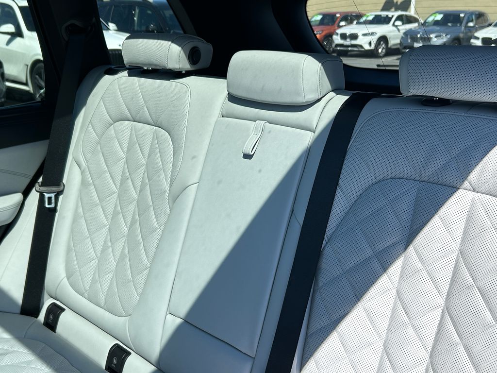 2026 Bmw X5 M60i photo 32