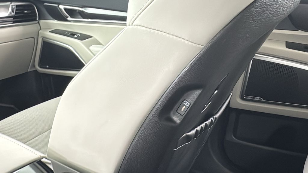 2025 Kia Telluride S photo 36
