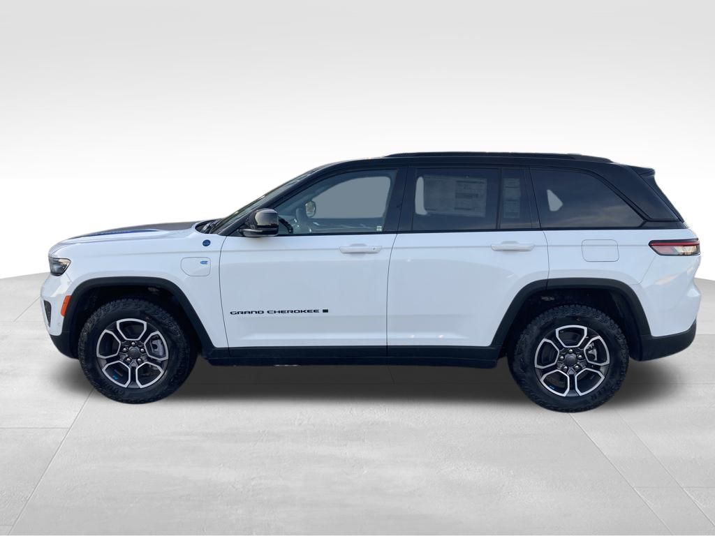 2024 Jeep Grand Cherokee Trailhawk 4xe photo 2