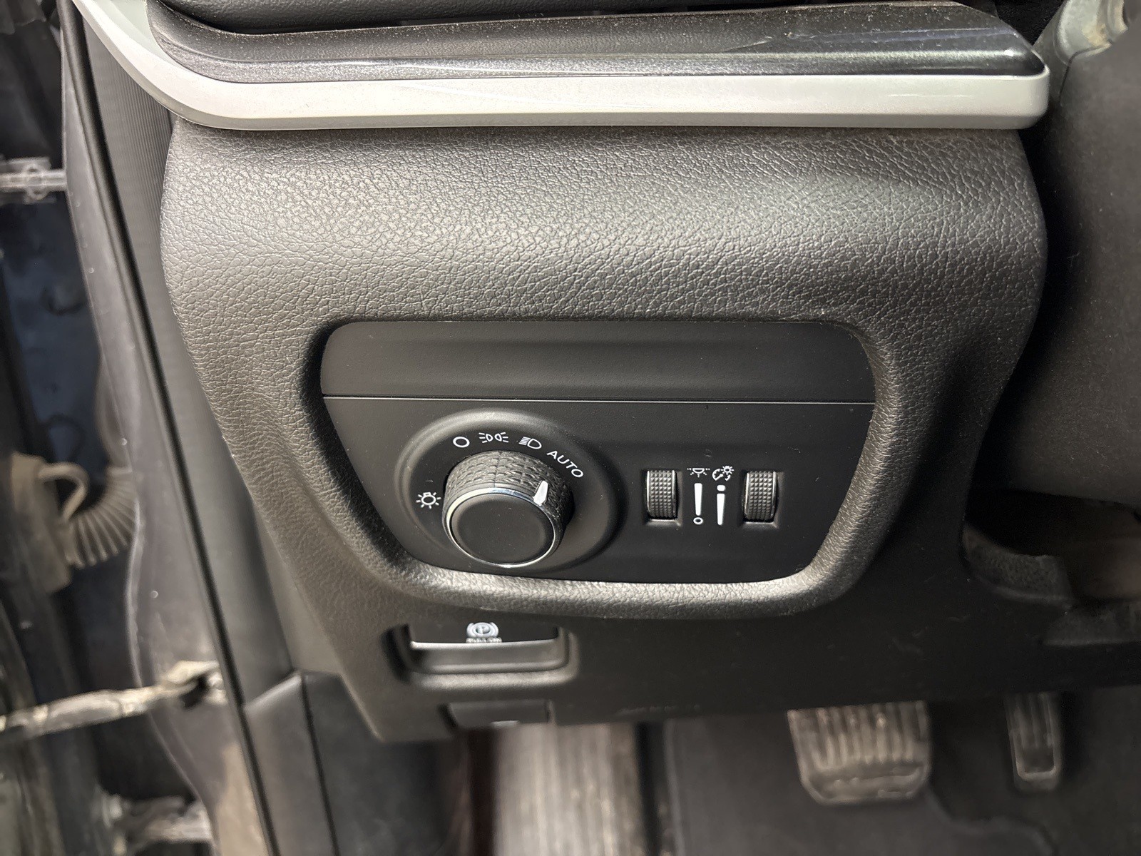 2023 Jeep Grand Cherokee Altitude photo 7