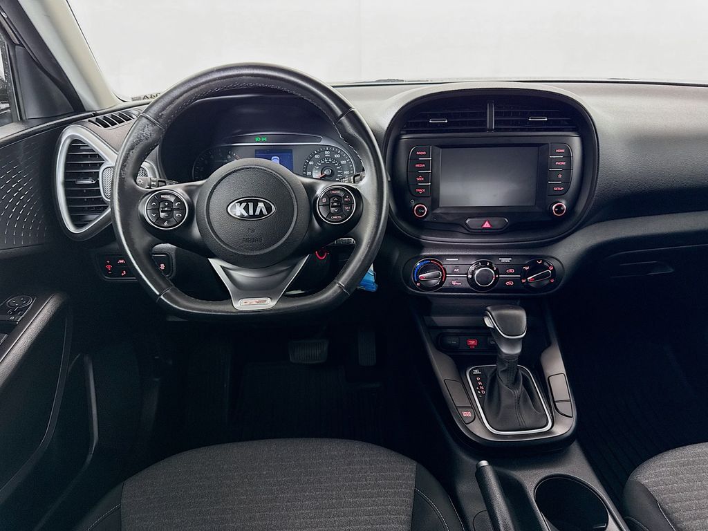 2021 Kia Soul GT-Line photo 20