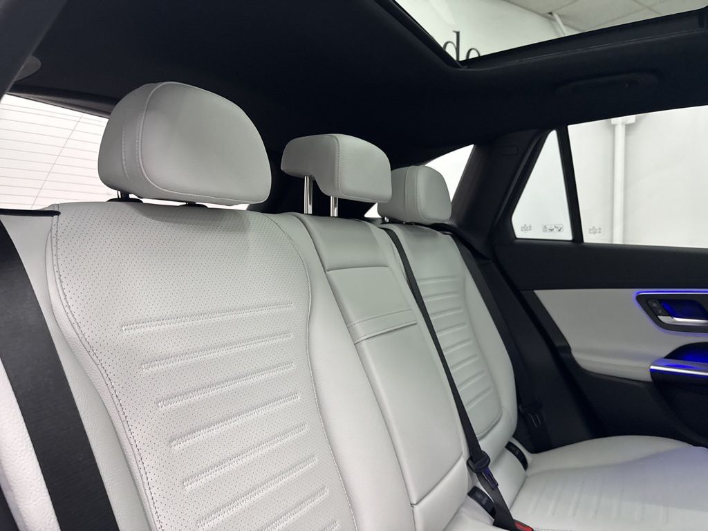 2026 Mercedes Benz GLC 300 photo 24
