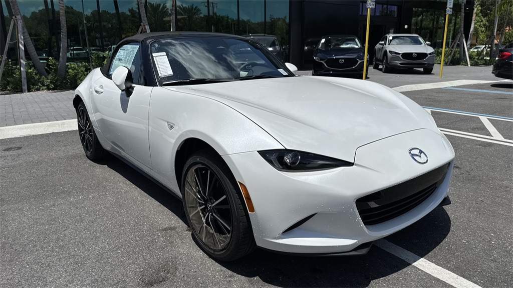 2025 Mazda MX-5 Miata Miata Grand Touring photo 5