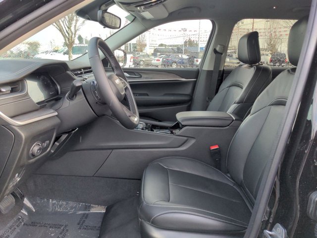 2021 Jeep Grand Cherokee Limited photo 2