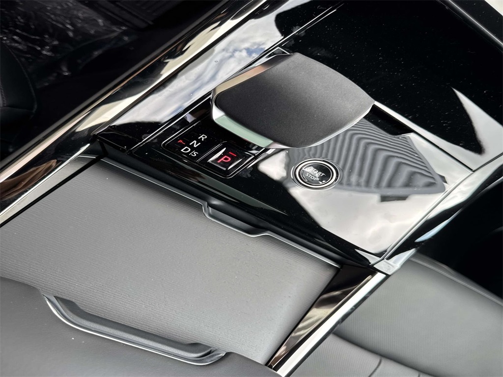 2025 Land Rover Range Rover Sport SE photo 21