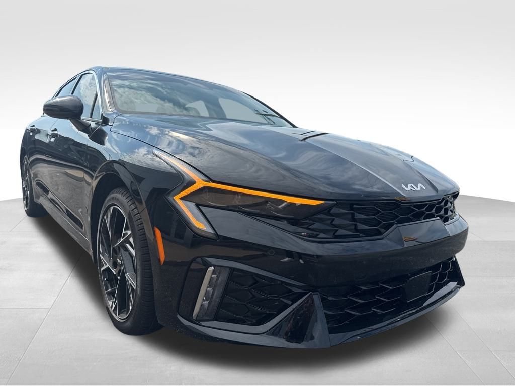 2025 Kia K5 GT-Line photo 3