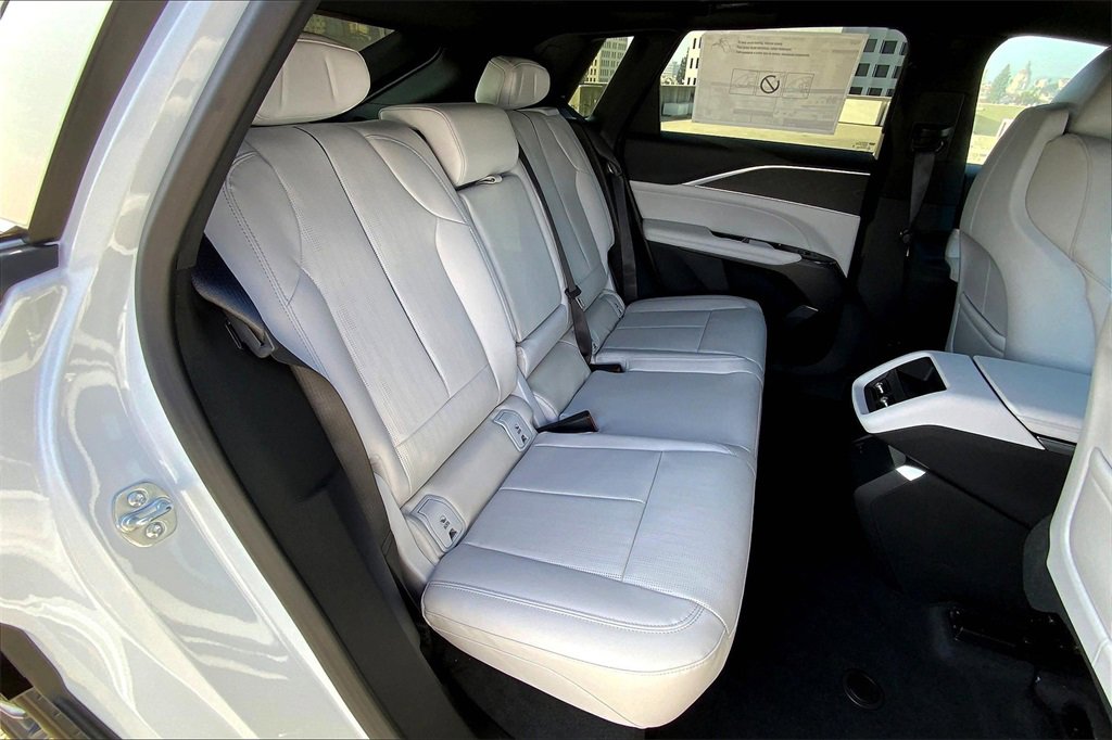 2025 Cadillac Lyriq Sport photo 25