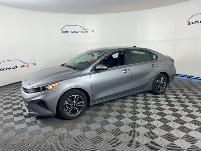 2024 Kia Forte LXS photo 4