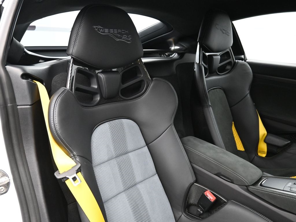 2024 Porsche Cayman GT4 RS photo 8