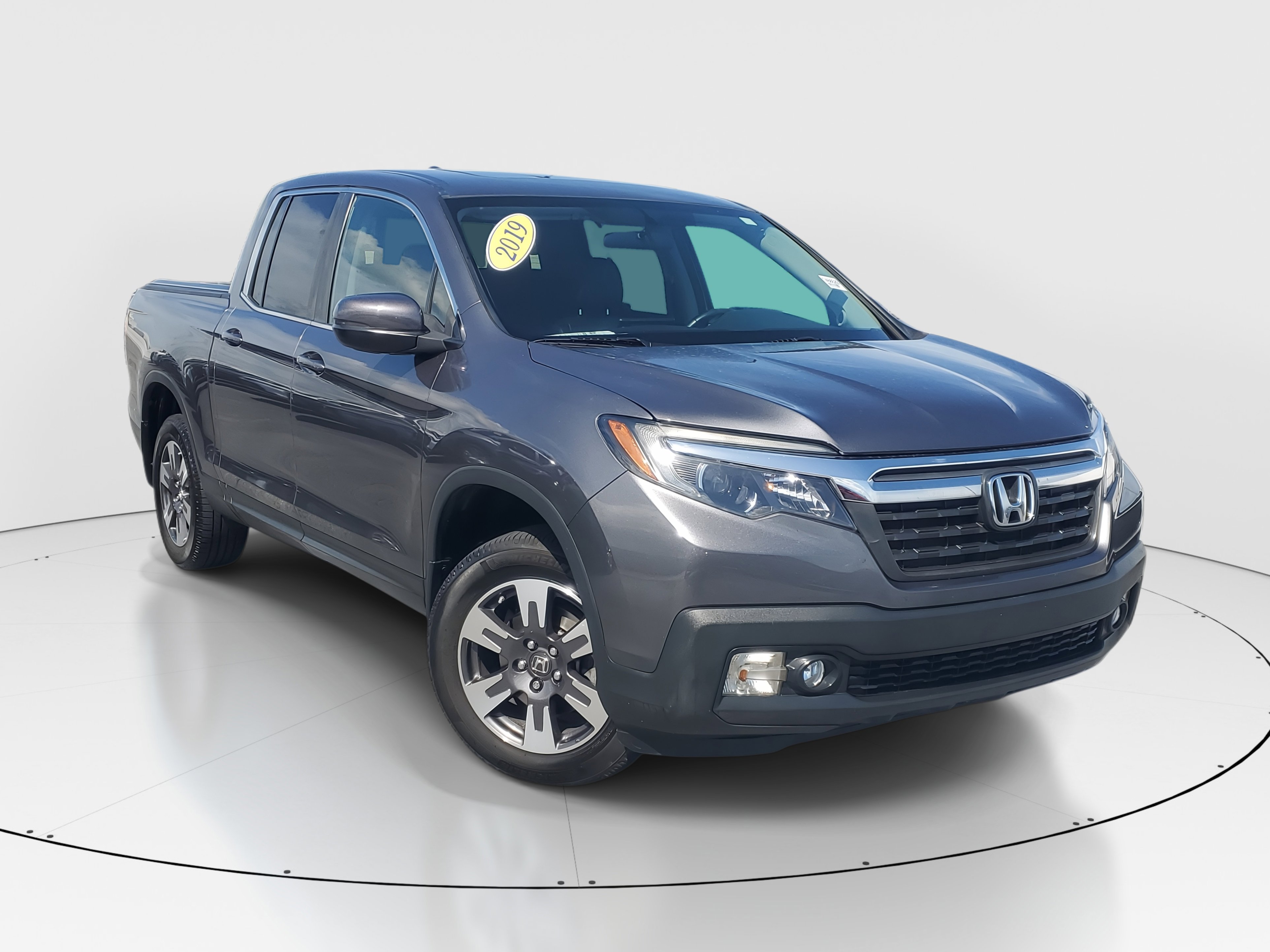 2019 Honda Ridgeline RTL photo 2