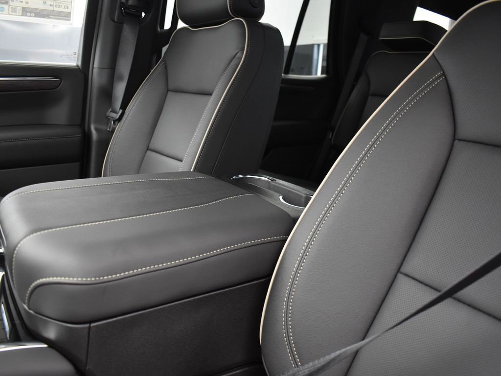 2025 Chevrolet Tahoe Premier photo 14