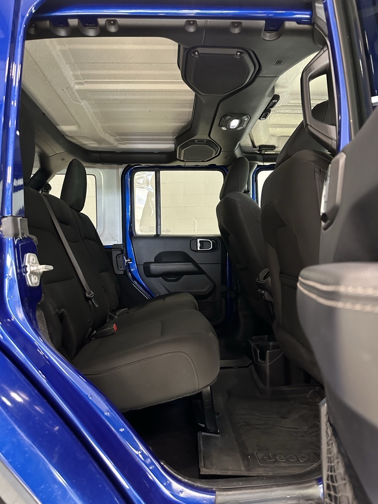 2018 Jeep Wrangler Unlimited Sahara photo 16