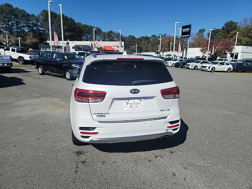 2017 Kia Sorento SX Limited photo 4