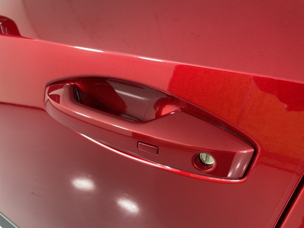 2025 Nissan Kicks SV photo 12