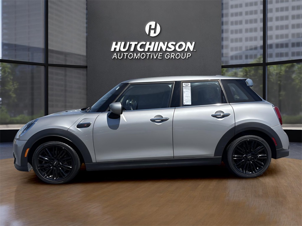 2024 Mini Cooper 4 Door Hardtop Signature photo 4