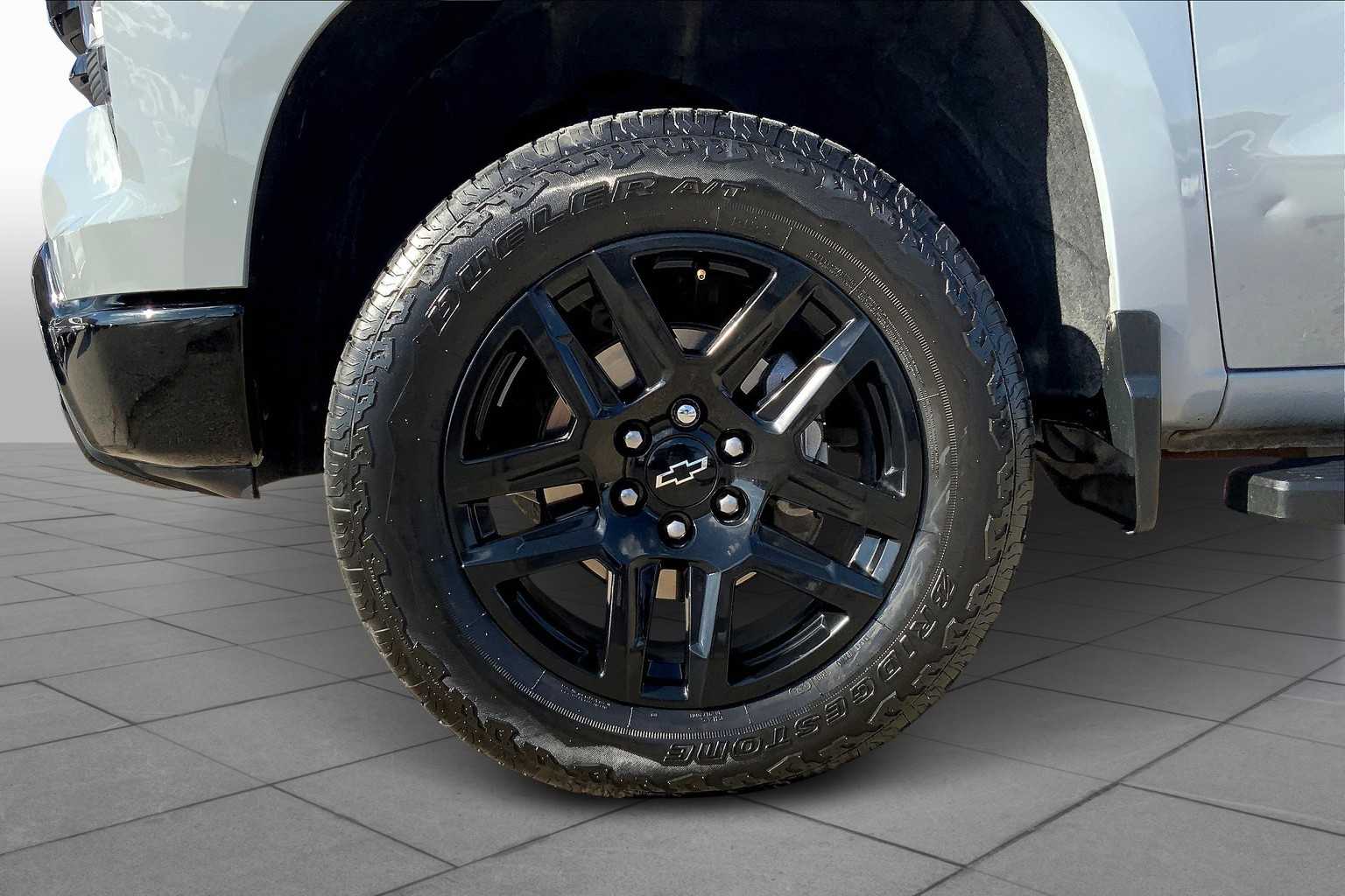 2024 Chevrolet Silverado 1500 LT Trail Boss photo 9