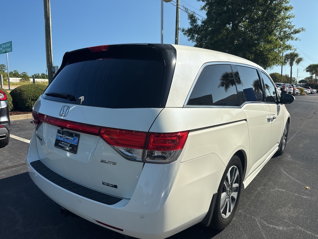 2016 Honda Odyssey Touring Elite photo 3