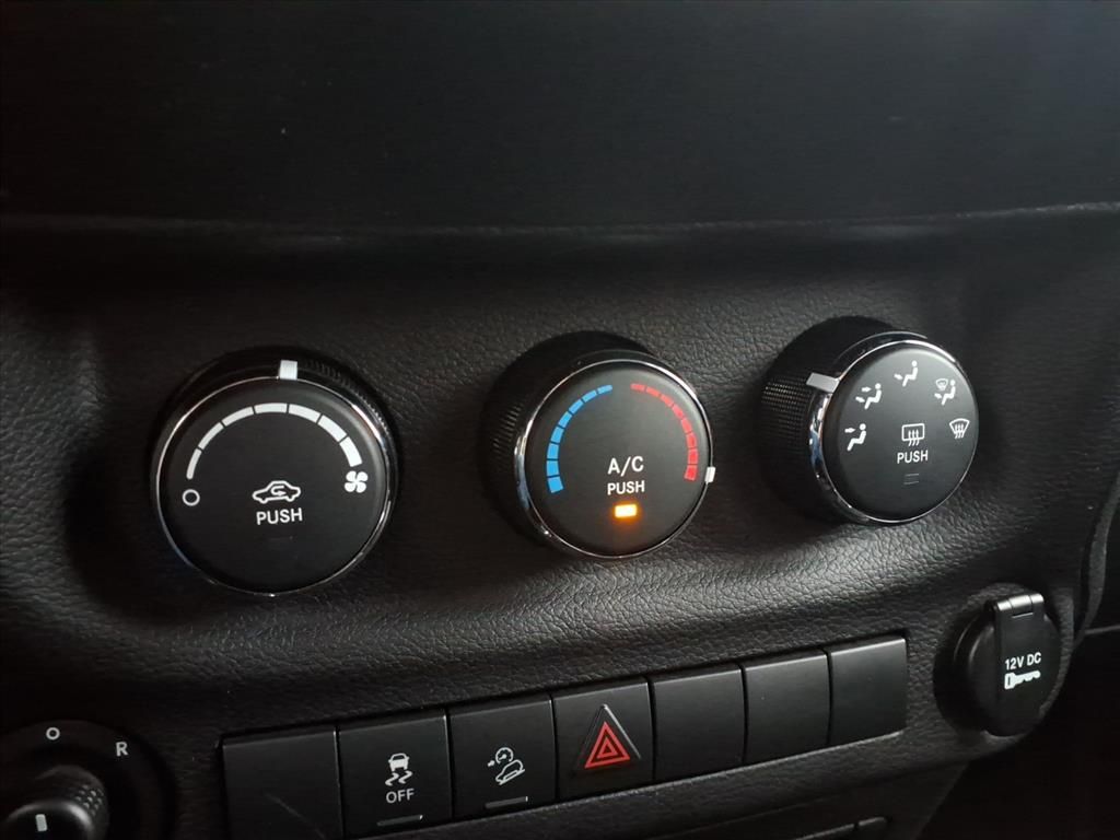 2018 JEEP WRANGLER JK - Image 12