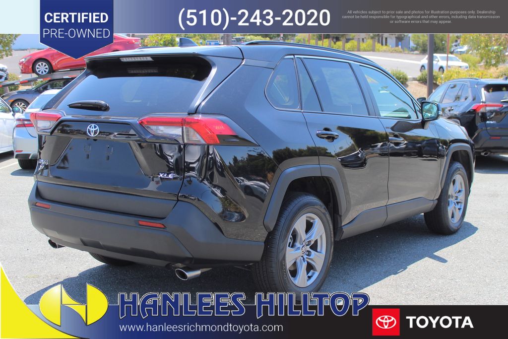2024 Toyota RAV4 XLE photo 6